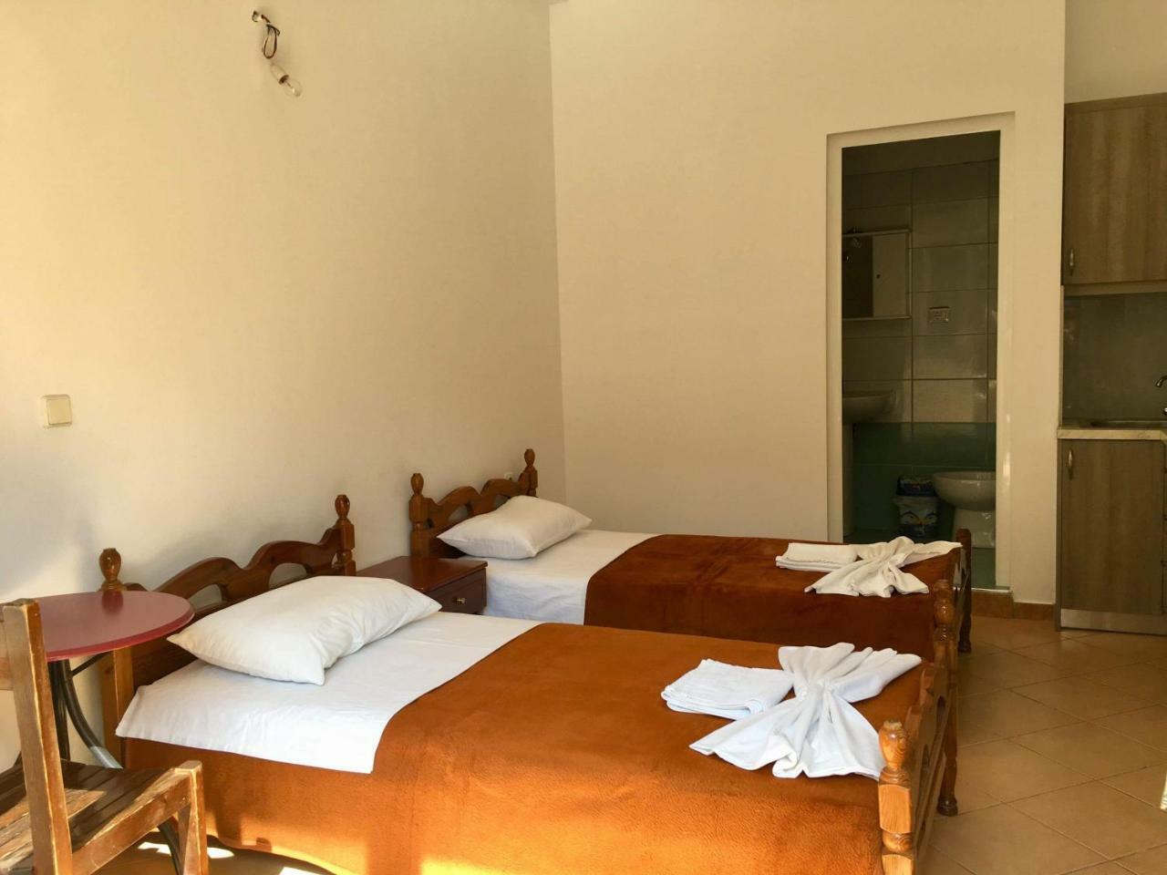 Elena Apartament Sarandë Exteriör bild